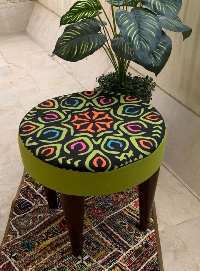 Round Puffy Stool with Took Work