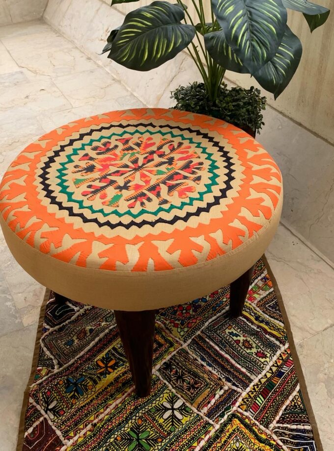 Round Puffy Stool with Took Work