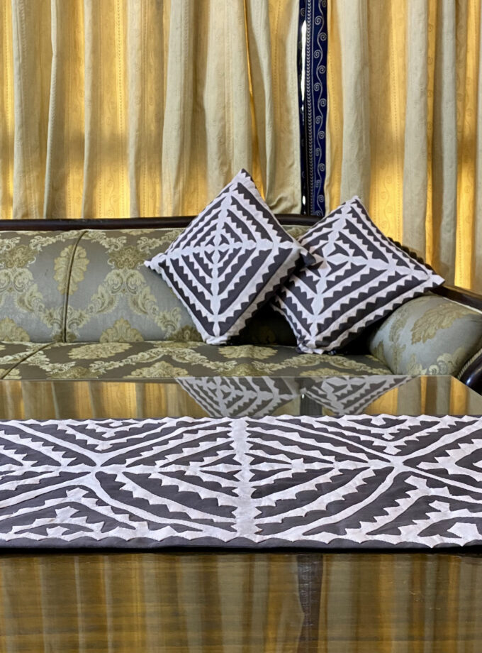 6PC Took Runner Cushions Set