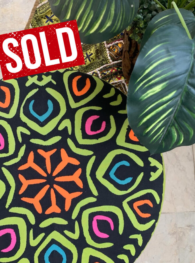 Round Puffy Stool with Took Work