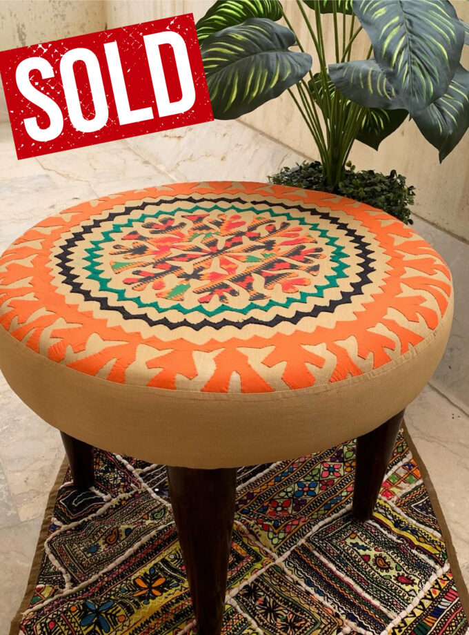 Round Puffy Stool with Took Work