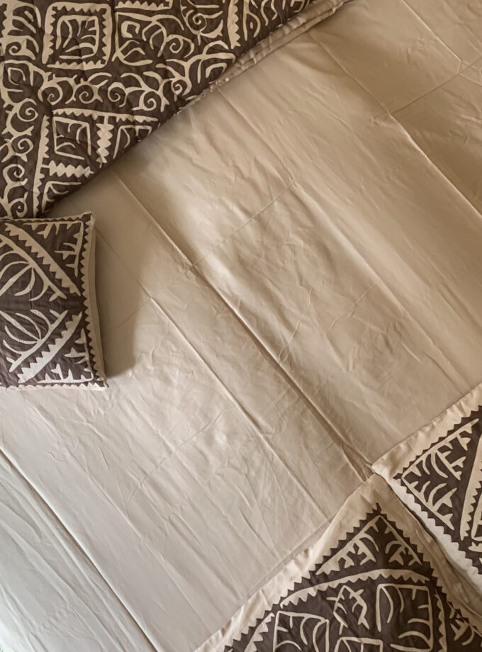 6 Pc Cotton Silk Took Bed Sheet