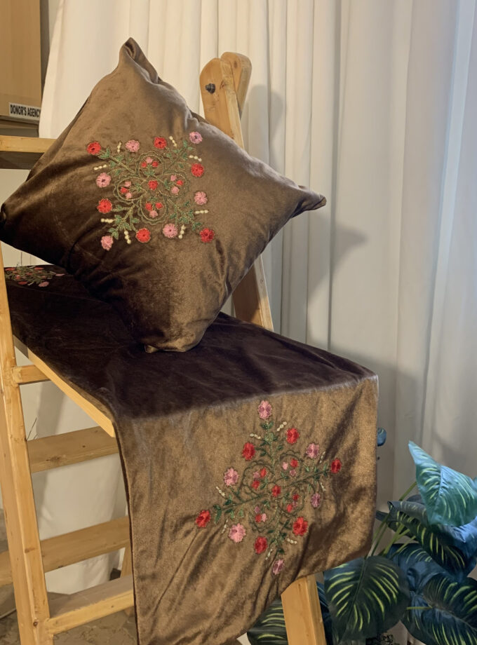 6PC Velvet Runner Cushions Set