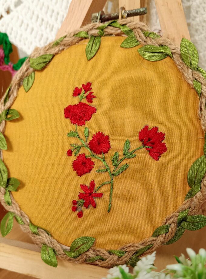 Round Embroidered Frame