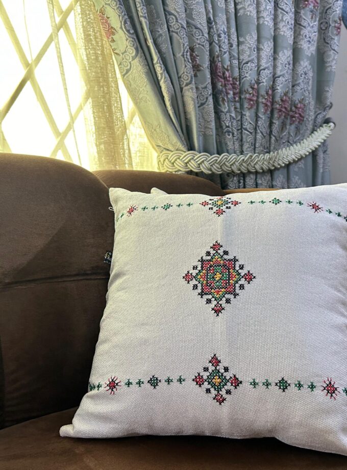 7 Pcs Runner Cushions Set
