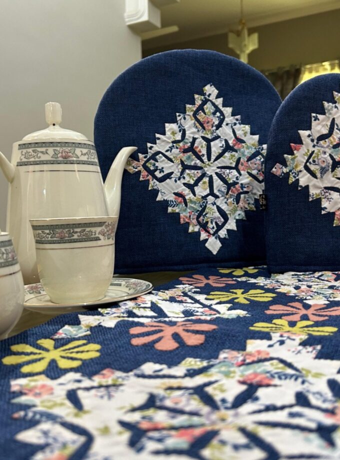 Table Runner, Mats & Tea cosy set
