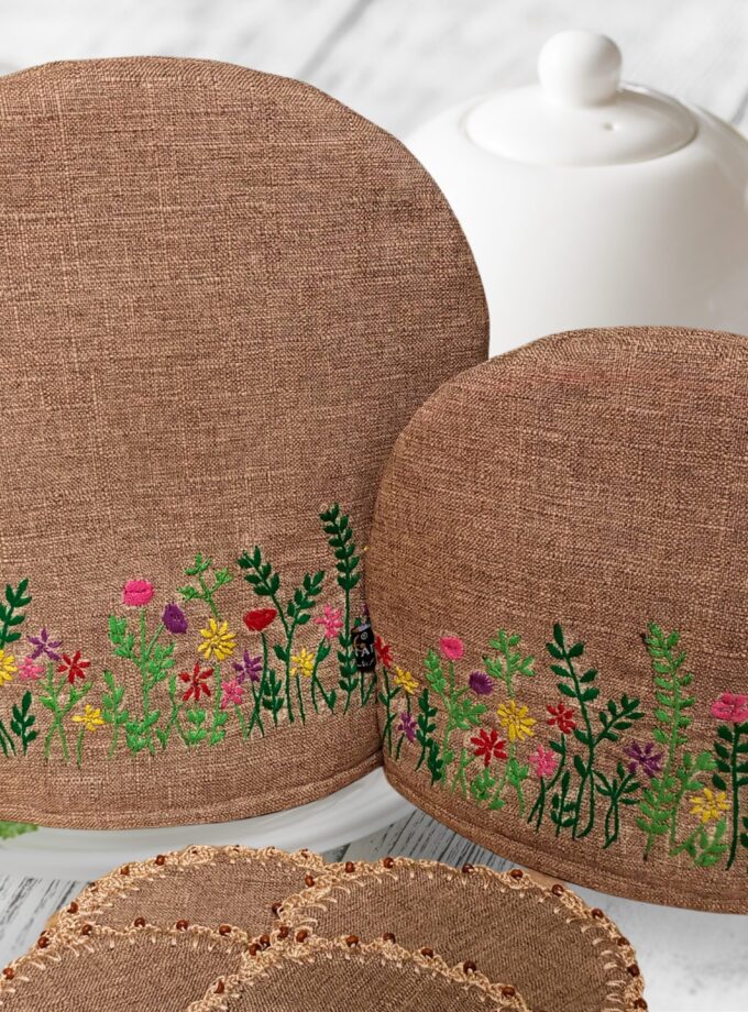 Tea cosy set