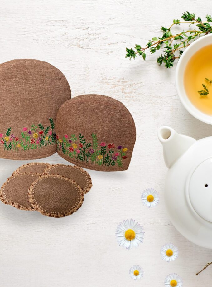 Tea cosy set