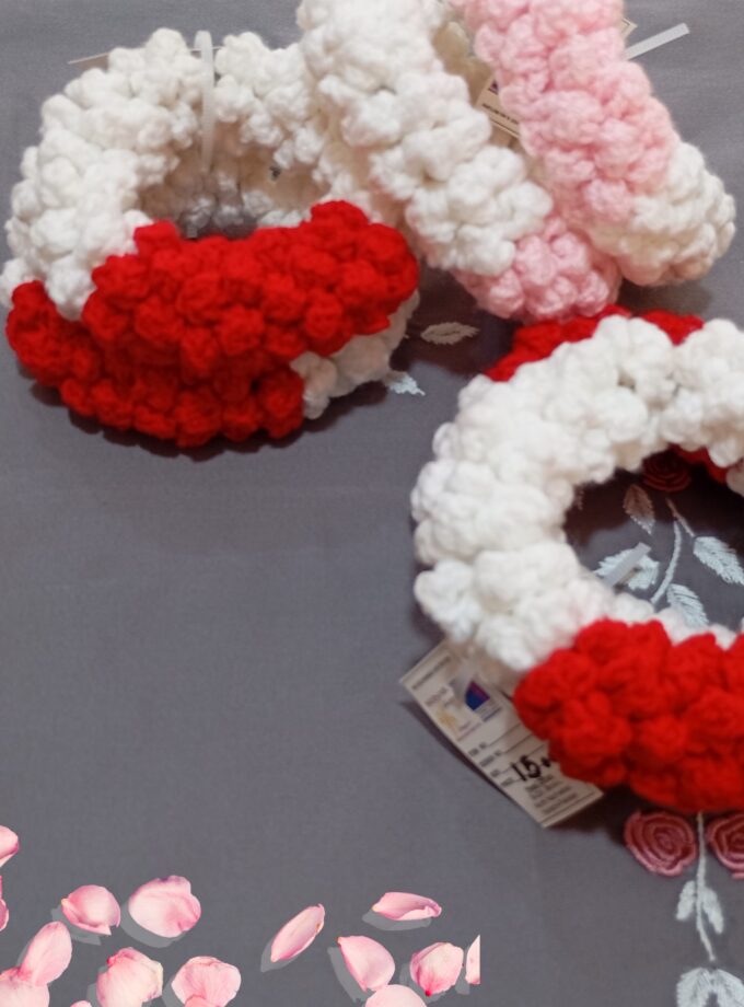 Crochet Floral Bracelet \ Gajrey