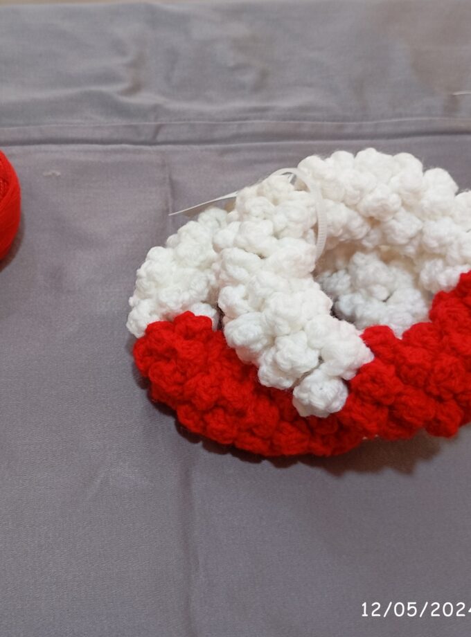 Crochet Floral Bracelet \ Gajrey