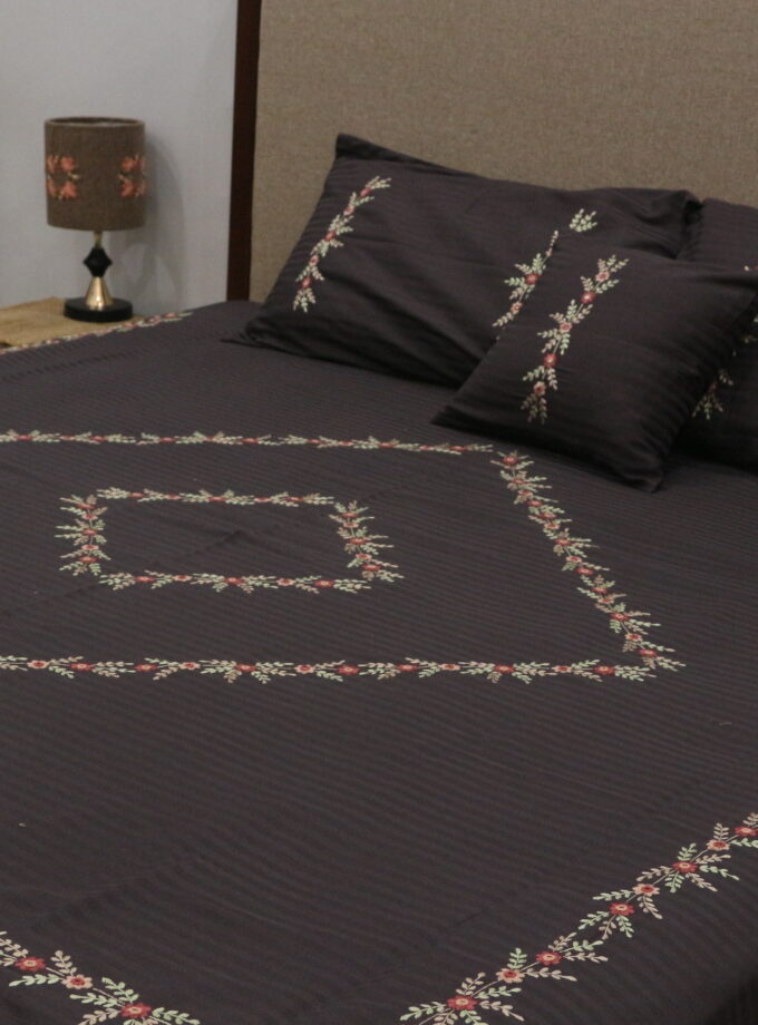 5 Pcs Embroidered Bedsheet set