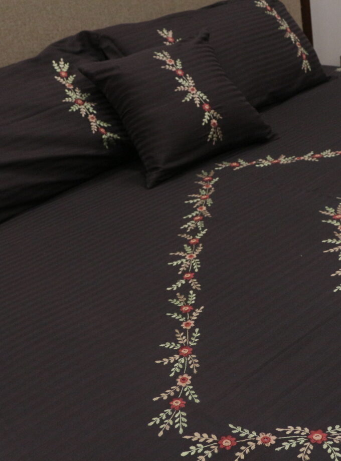 5 Pcs Embroidered Bedsheet set