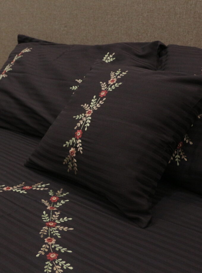 5 Pcs Embroidered Bedsheet set