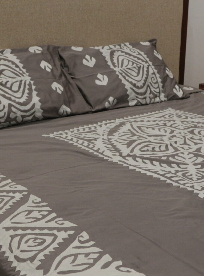 3 Pcs King size Applique Bedsheet Set