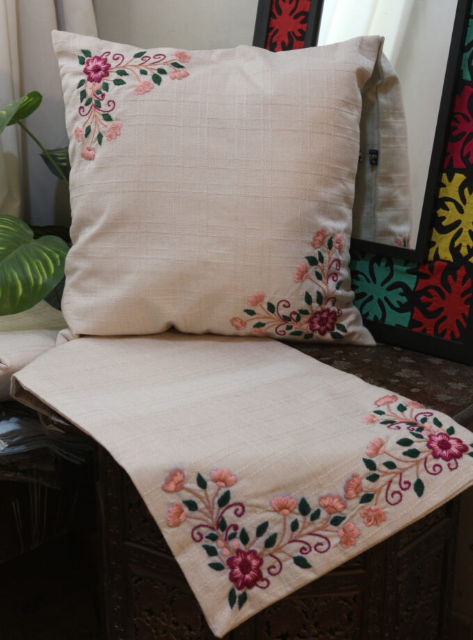 6 Pc Runner Cushions Set