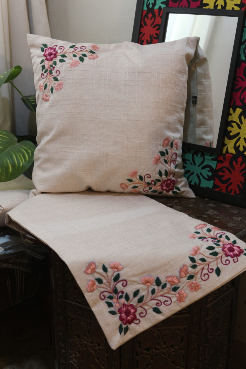 6 Pc Runner Cushions Set - Image 2