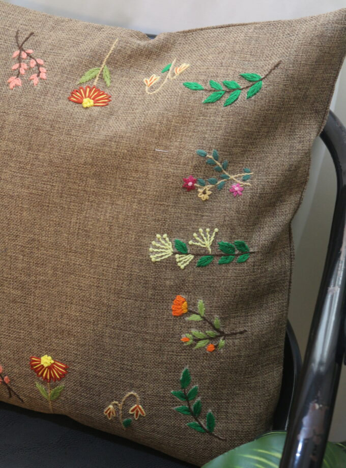 6 Pc Runner Cushions Set