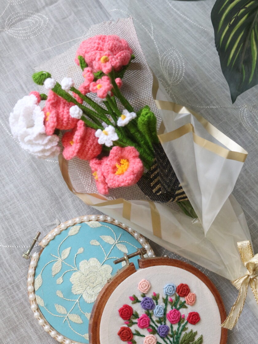 Crochet flower bouquet - Image 2