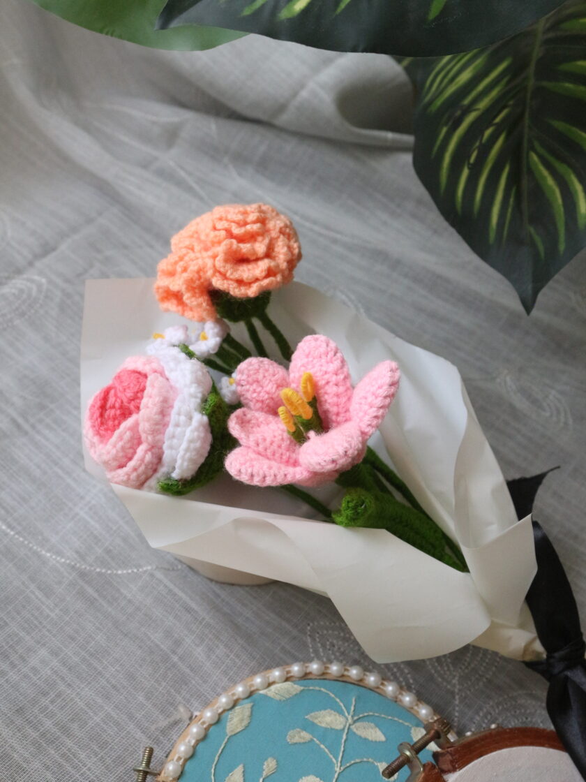 Crochet flower bouquet - Image 2