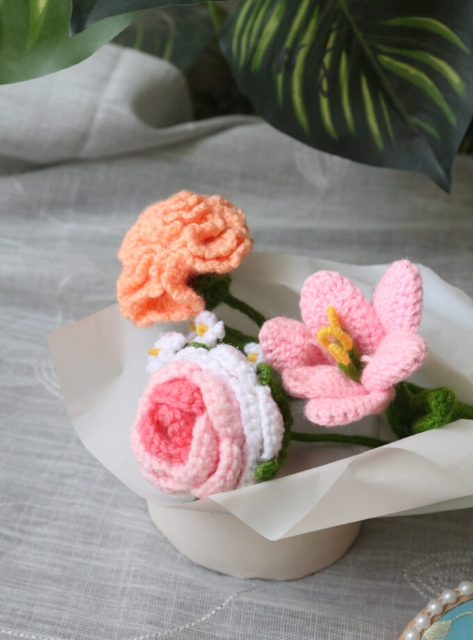 Crochet flower bouquet