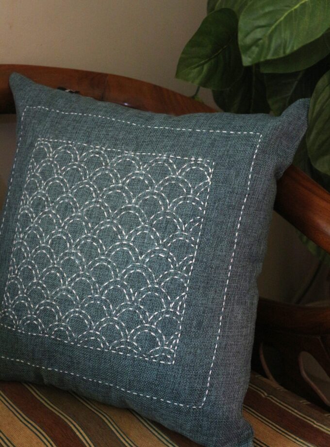 17 Pcs Runner Cushions Mats & Tea Cozy Cover Set