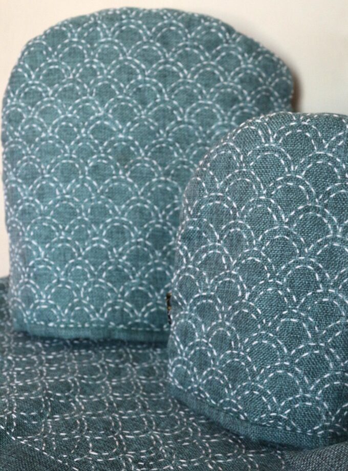 17 Pcs Runner Cushions Mats & Tea Cozy Cover Set