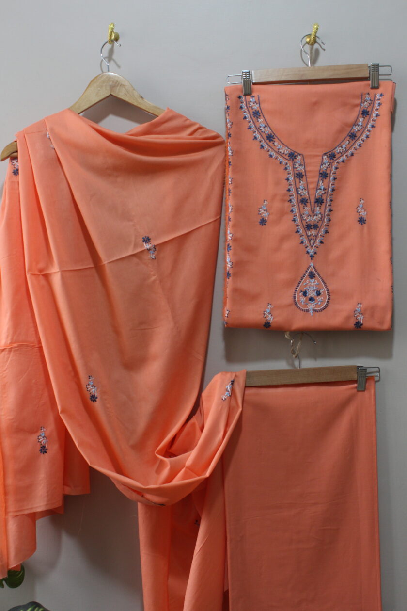 3 Pcs Embroidered Suit - Image 2