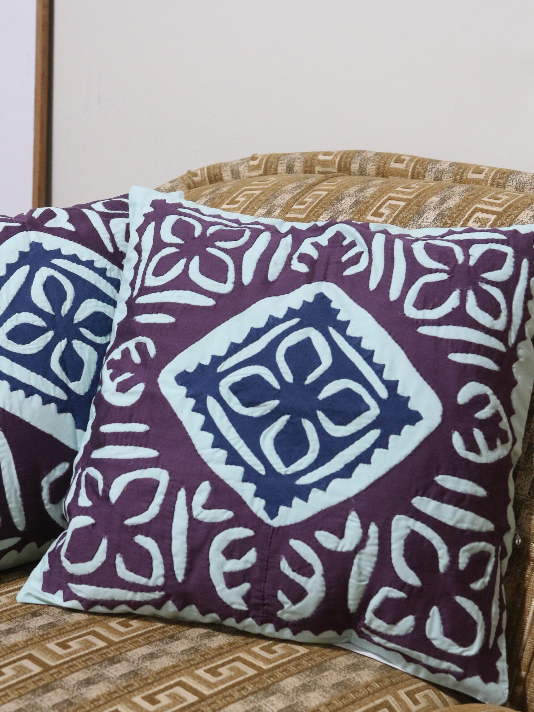 2 Pcs Applique cushion covers set - Image 3