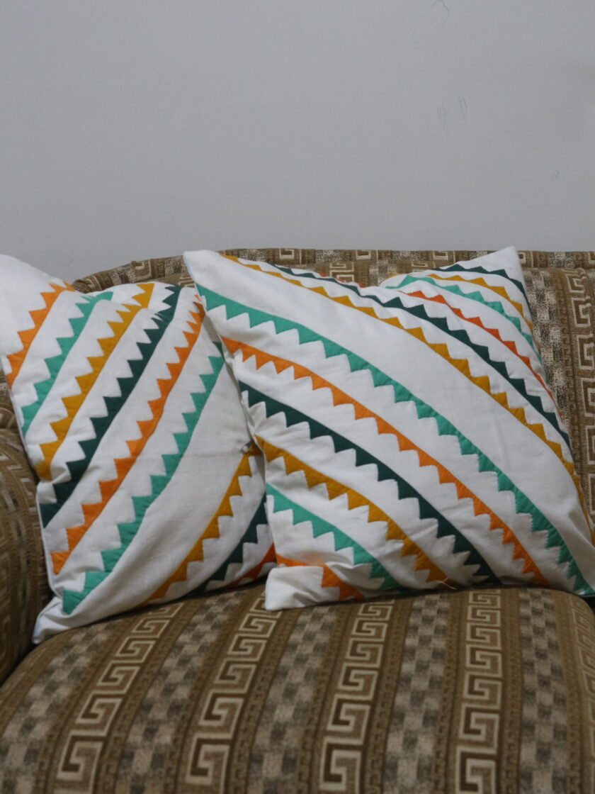 2 Pcs Applique cushion covers set - Image 3