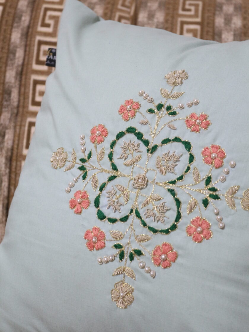 4 Pcs Embroidered cushion covers set - Image 4