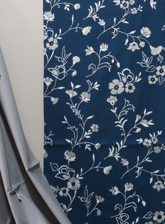 3 Pcs Embroidered Suit