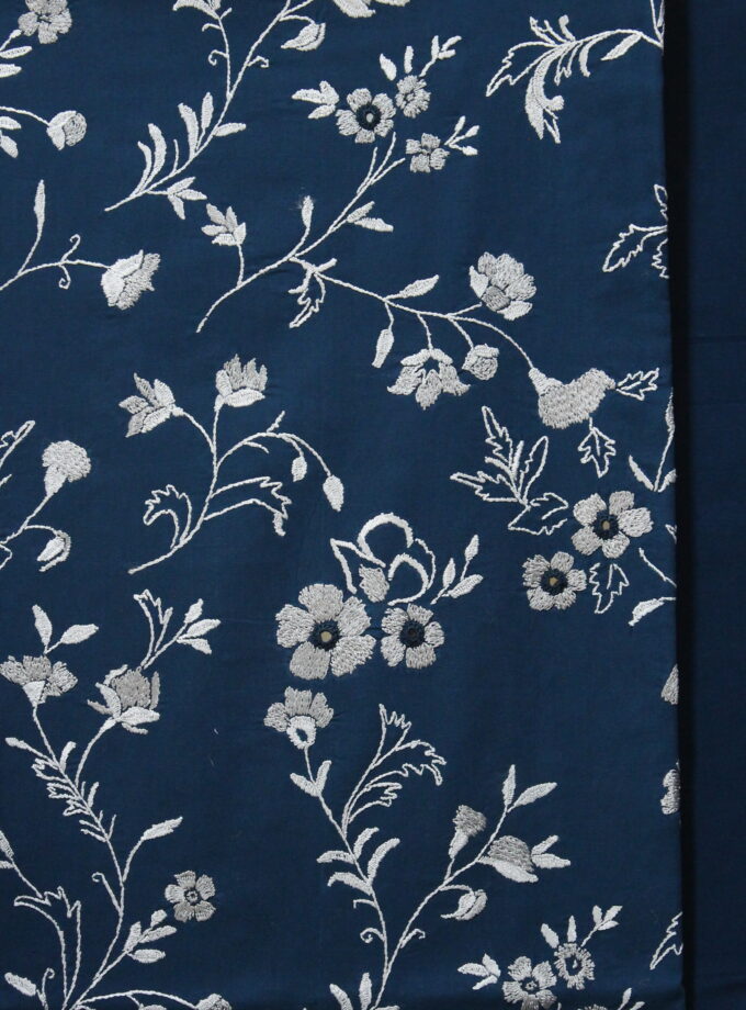 3 Pcs Embroidered Suit